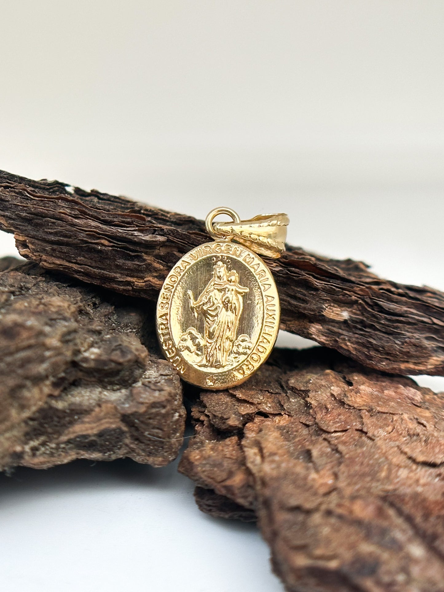 DIJE VIRGEN MARIA AUXILIADORA MEDIANA