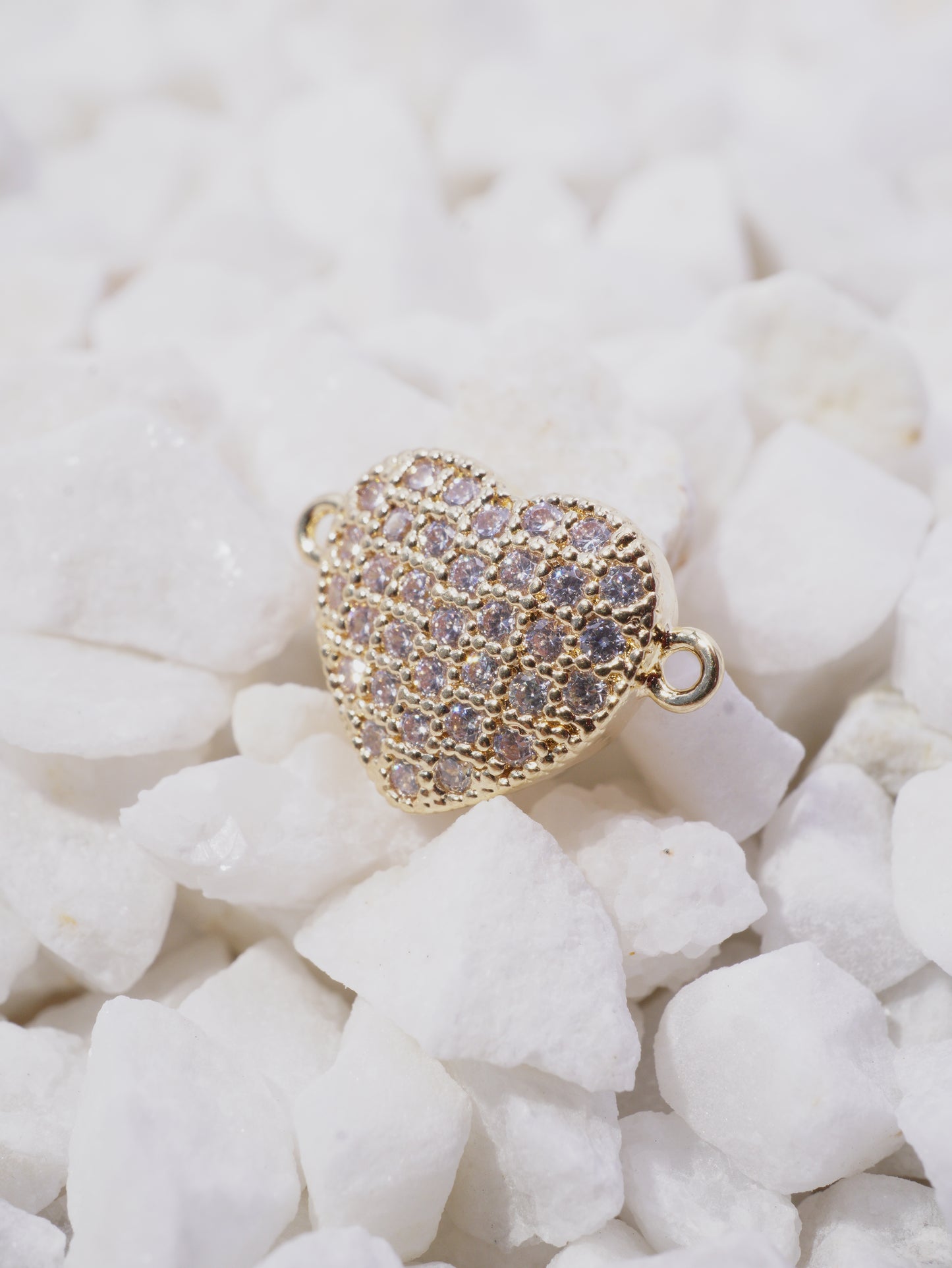 HERRAJE CORAZON RELLENO CIRCONES BLANCOS