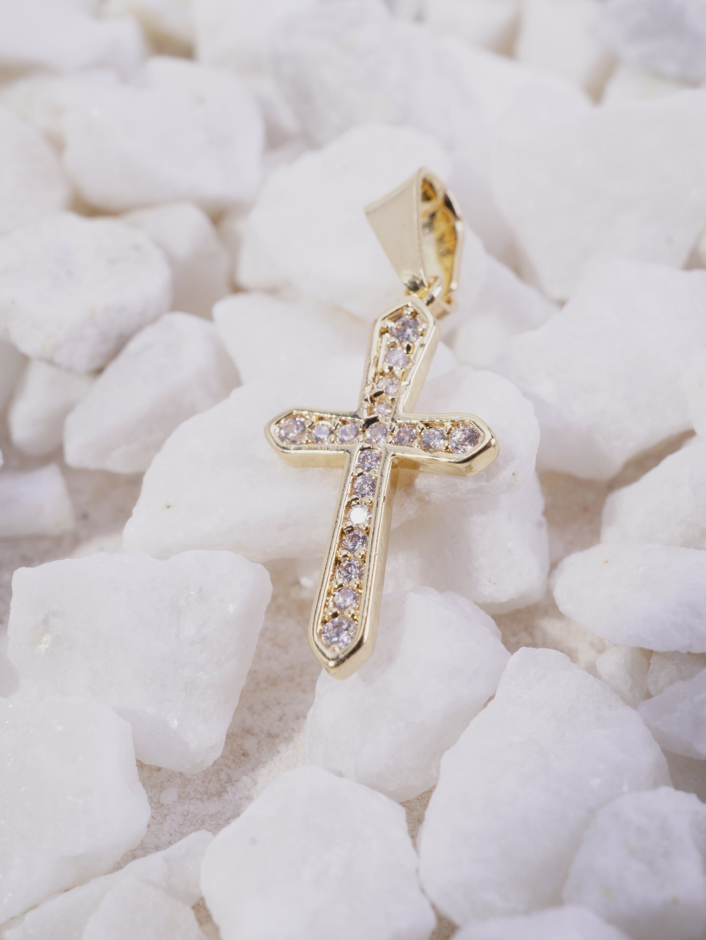 DIJE CRUZ RELLENO MINICIRCONES BLANCOS