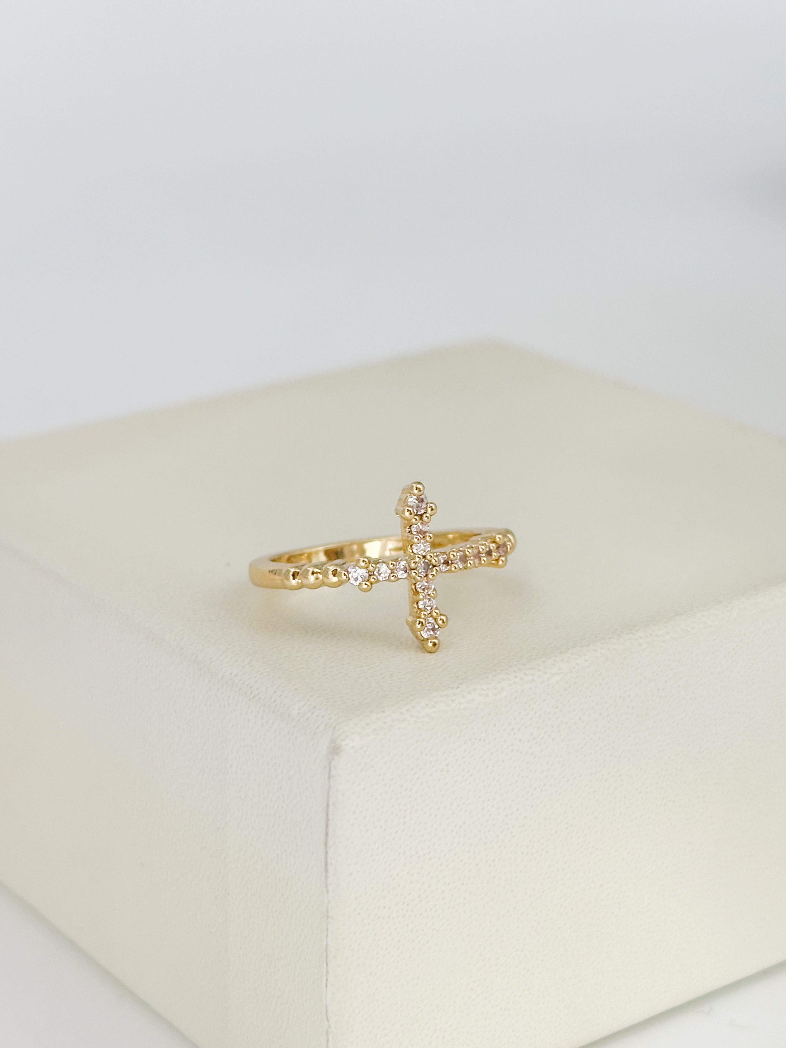 ANILLO CRUZ CIRCONES BLANCOS DM