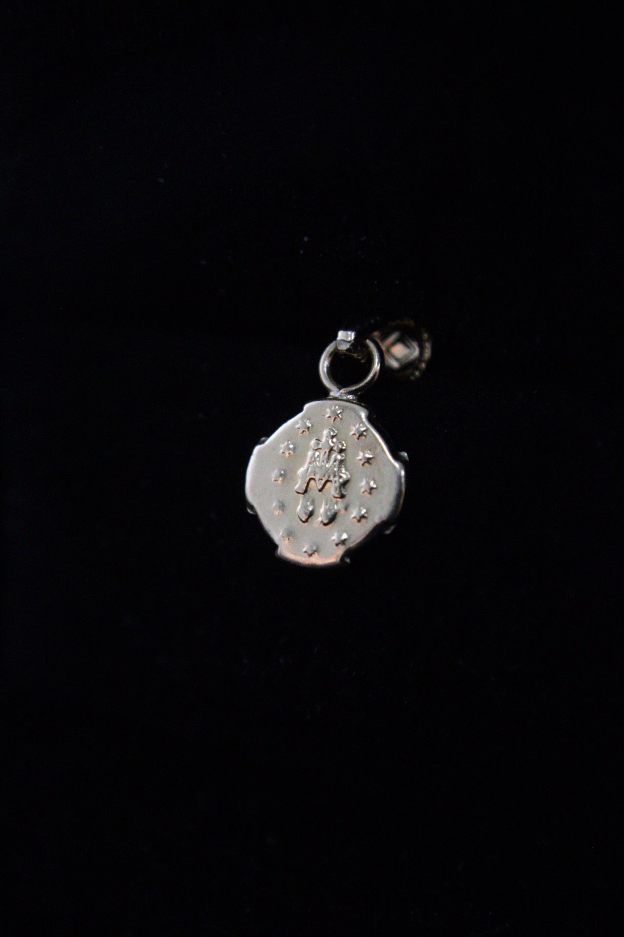 DIJE MEDALLA VIRGEN MILAGROSA PEQUEÑO BORDE RECTO 0,55GR