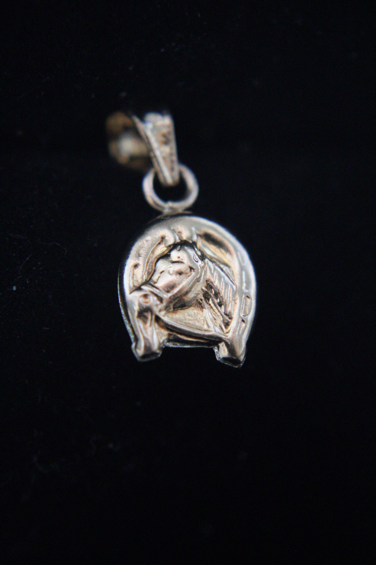 DIJE MINI HERRADURA CABALLO 0,4GR