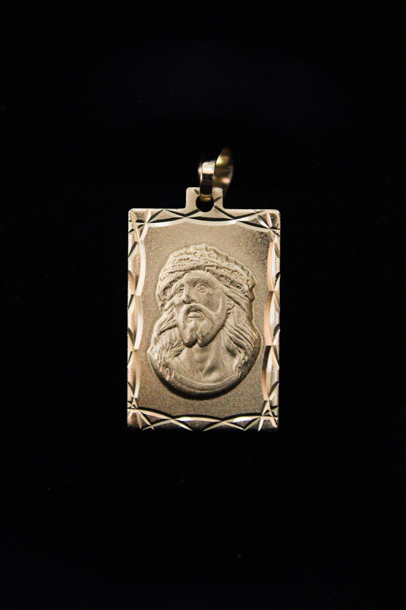 DIJE CUADRADO DIAMANTADO ROSTRO JESUS