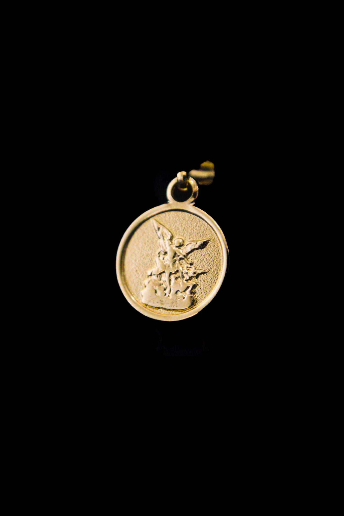 DIJE SAN MIGUEL ARCANGEL CIRCULO PEQUEÑO