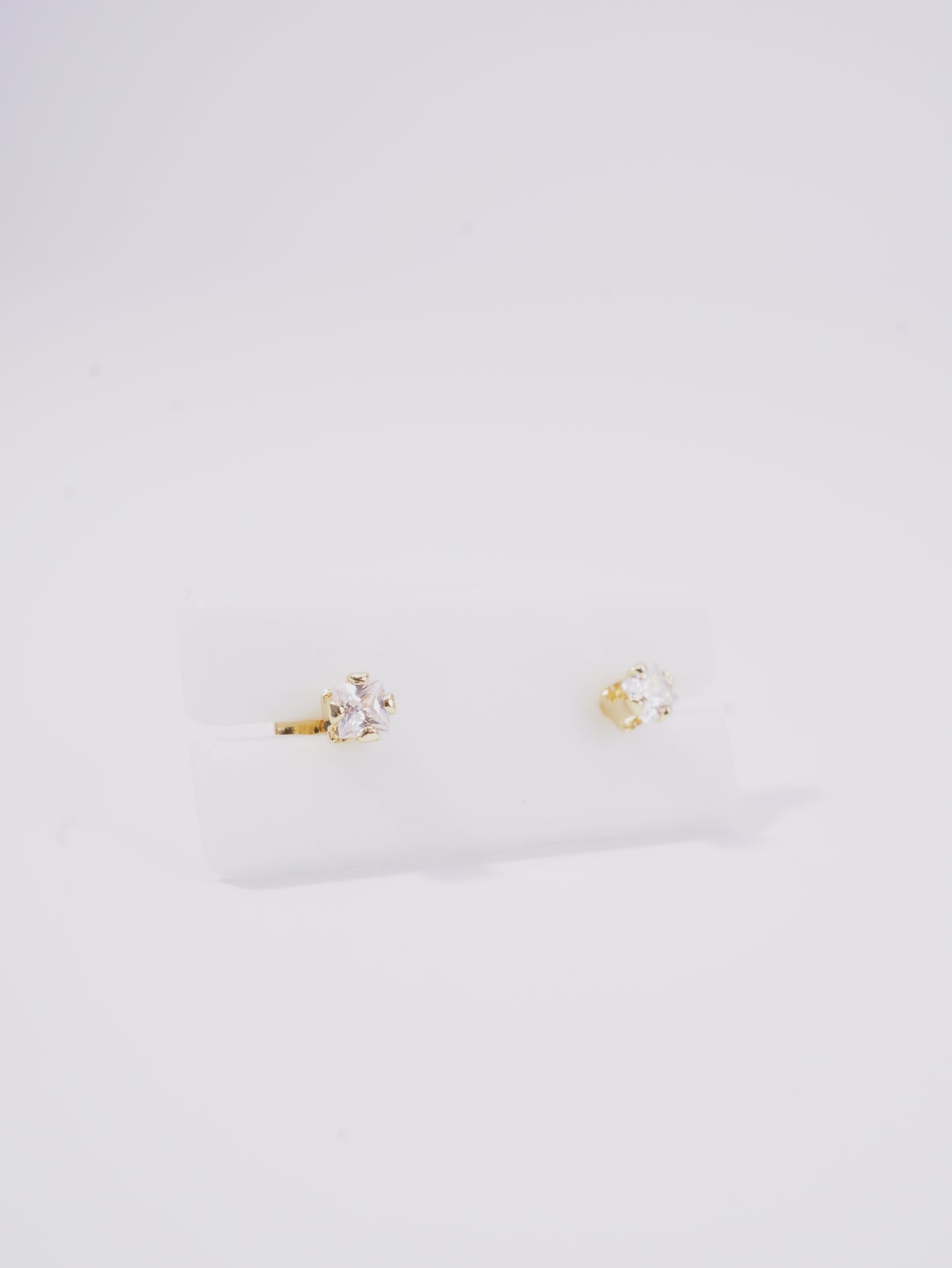 TOPO MINI CIRCON CUADRADO VERDE Y BLANCO