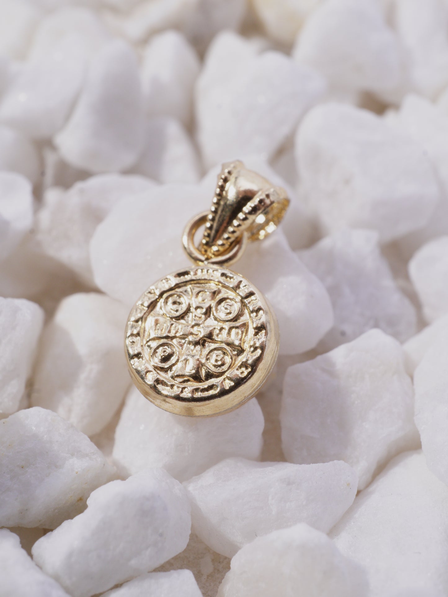 DIJE MINI MEDALLA SAN BENITO