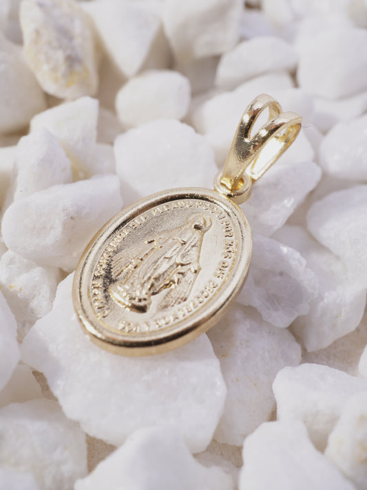 DIJE OVALADO BORDE LISO VIRGEN MILAGROSA