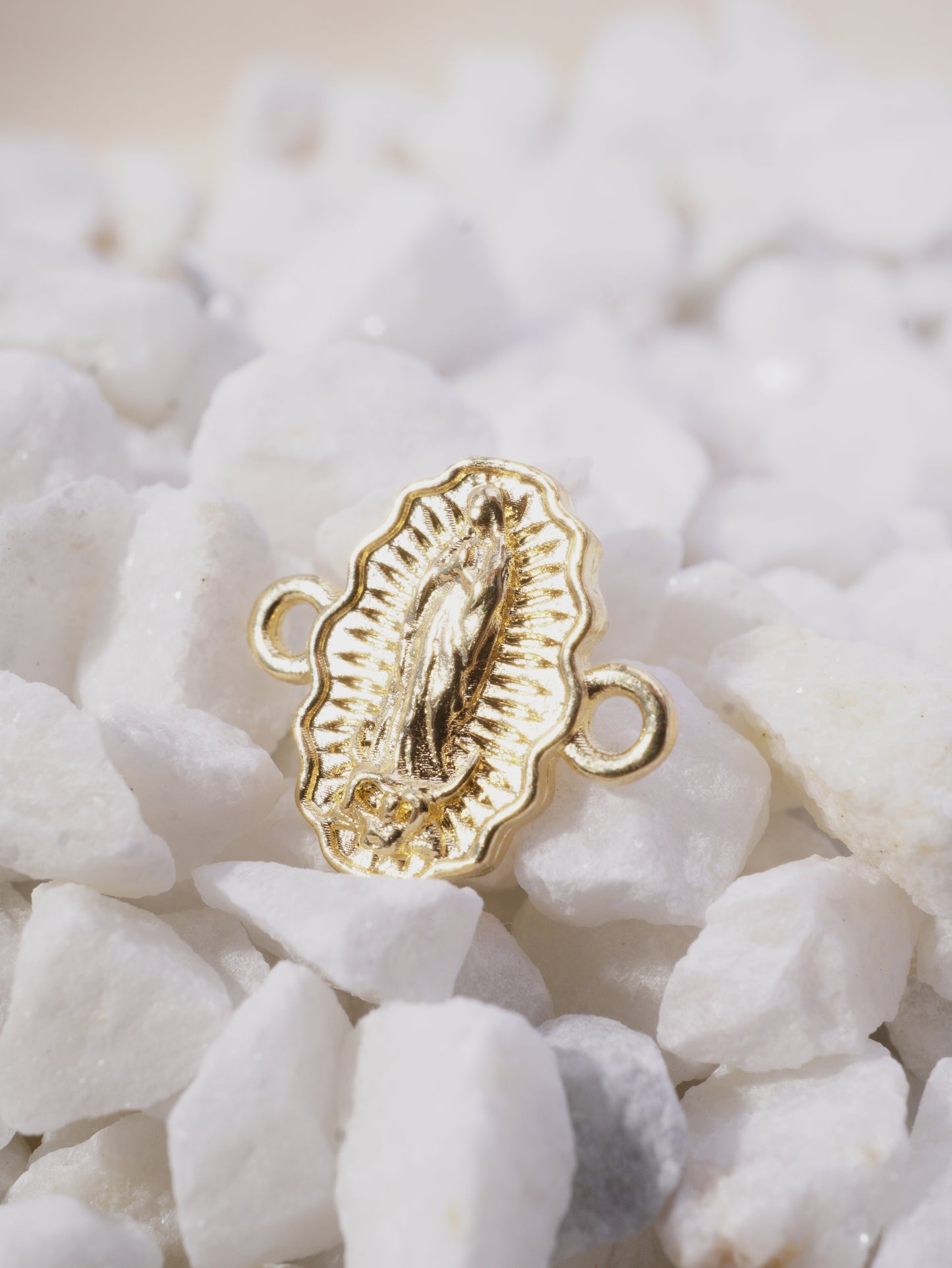 HERRAJE VIRGEN DE GUADALUPE SILUETA DESTELLOS CON OREJAS