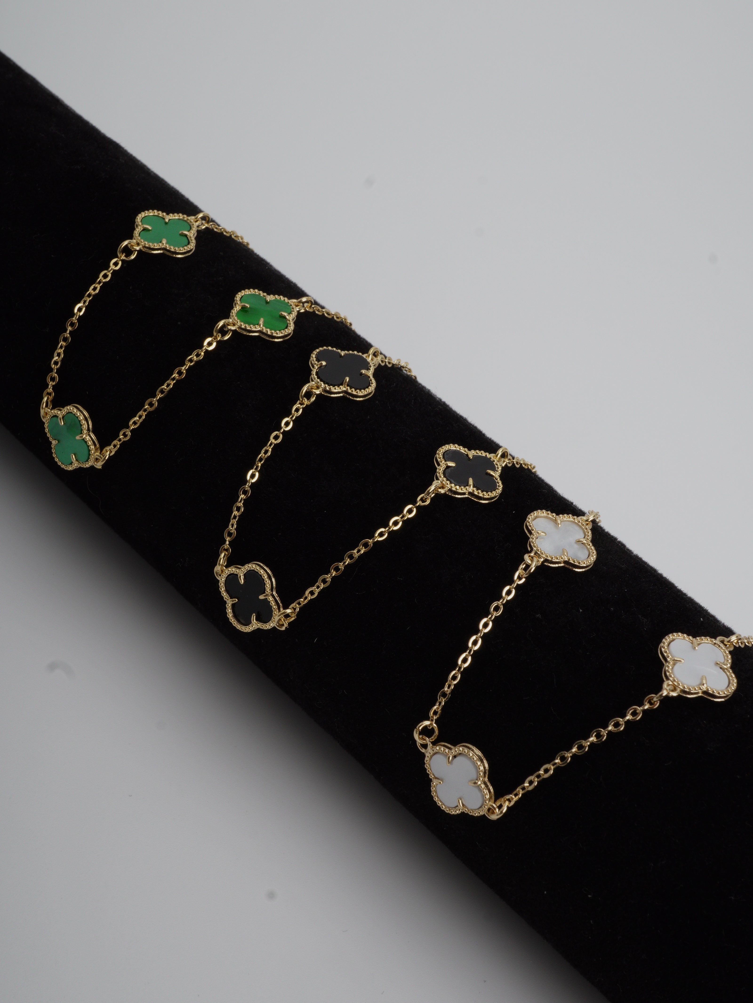 PULSERA VAN CLEEF NEGRA, VERDE Y BLANCA