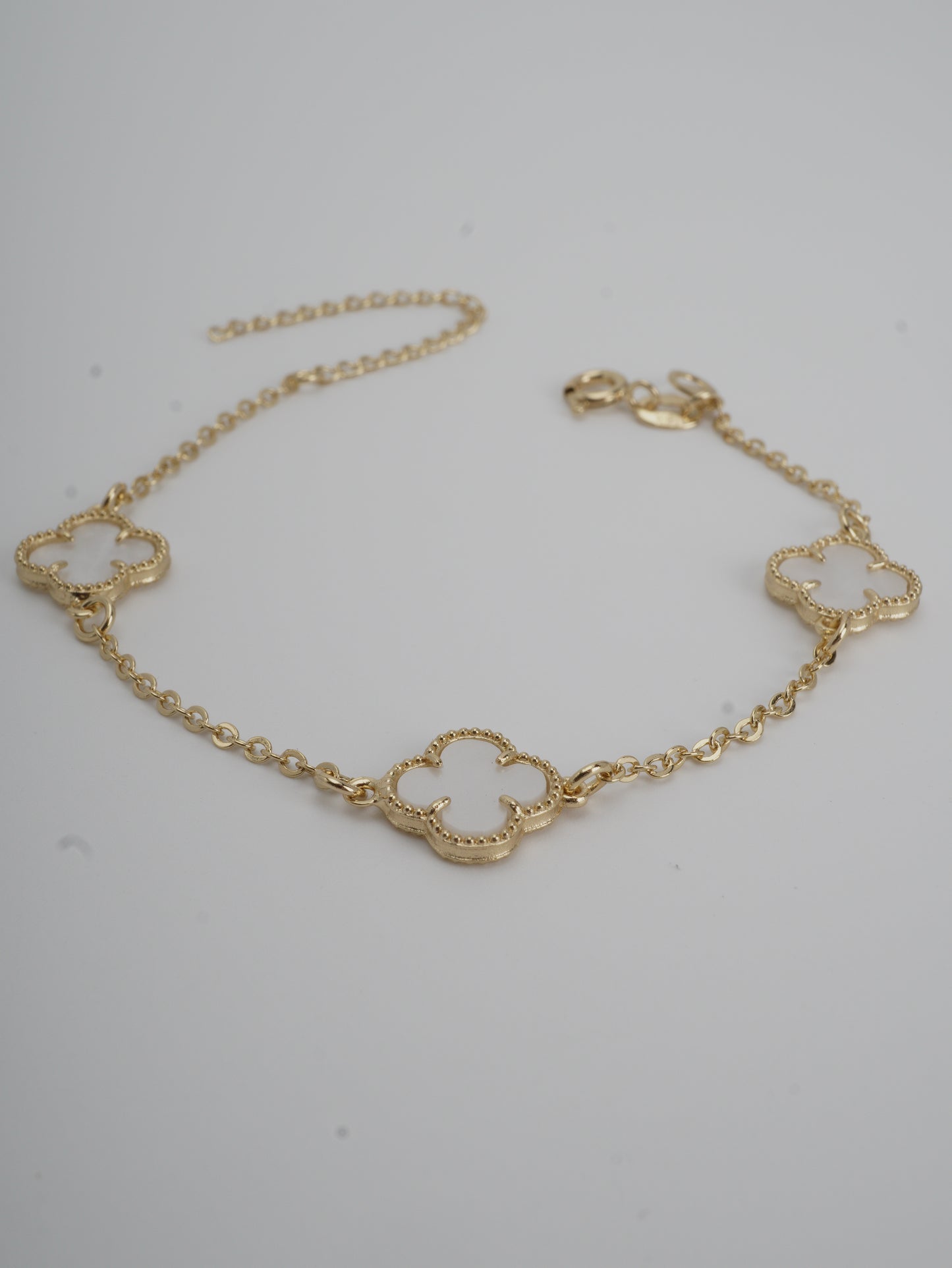 PULSERA VAN CLEEF NEGRA Y BLANCA