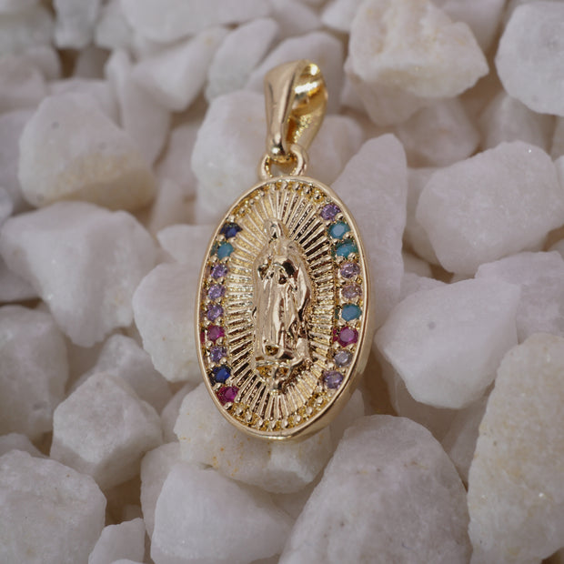 DIJE VIRGEN GUDALUPE MEDLLA OVALO CIROCNES COLORES RELIEVE