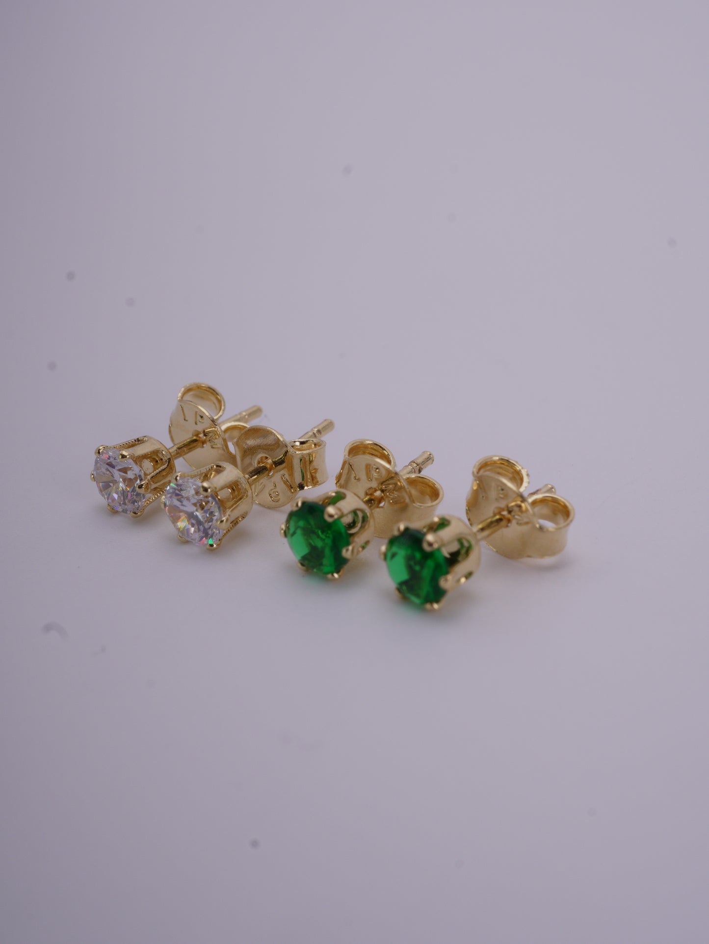 TOPO CIRCON VERDE Y BLANCO 6 UÑAS