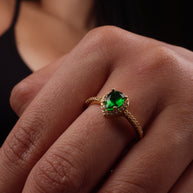 ANILLO PIERA GOTA VERDE CIRCONES LADO Y LADO BLANCOS