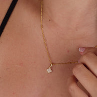 DIJE VAN CLEEF PEQUEÑO RELLENO CIRCONES BLANCOS