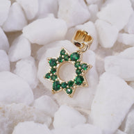 DIJE ESTRELLA DE DAVID CON CIRCONES VERDES
