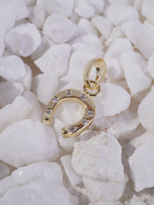 DIJE HERRADURA PEQUEÑA CON CIRCONES BLANCOS