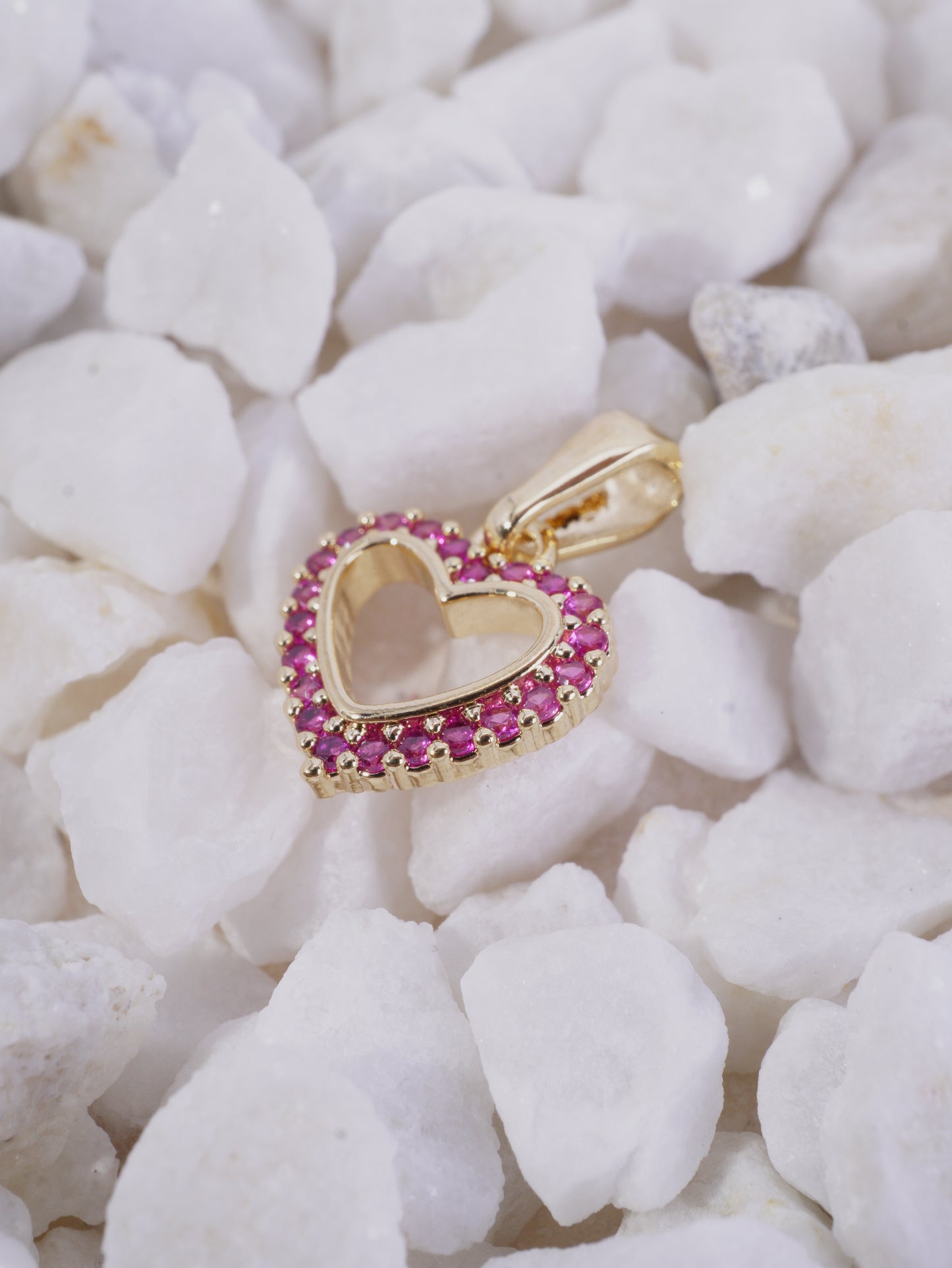 DIJE CORAZON SILUETA CON CIRCON FUCCIA