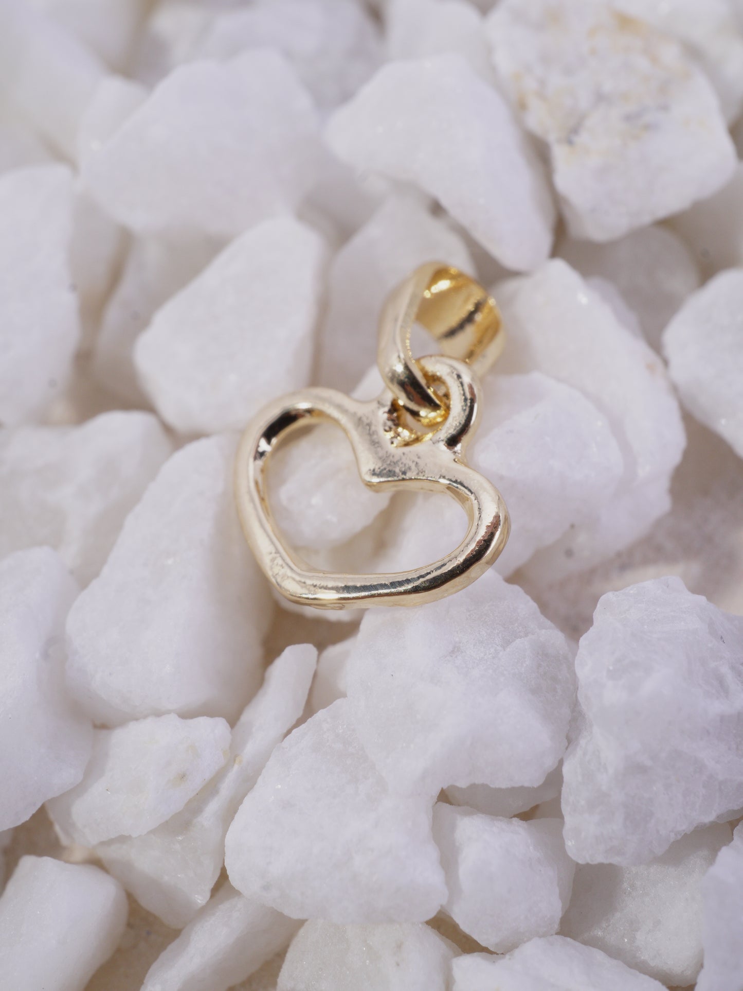 DIJE CORAZON PEQUEÑO SILUETA LISA