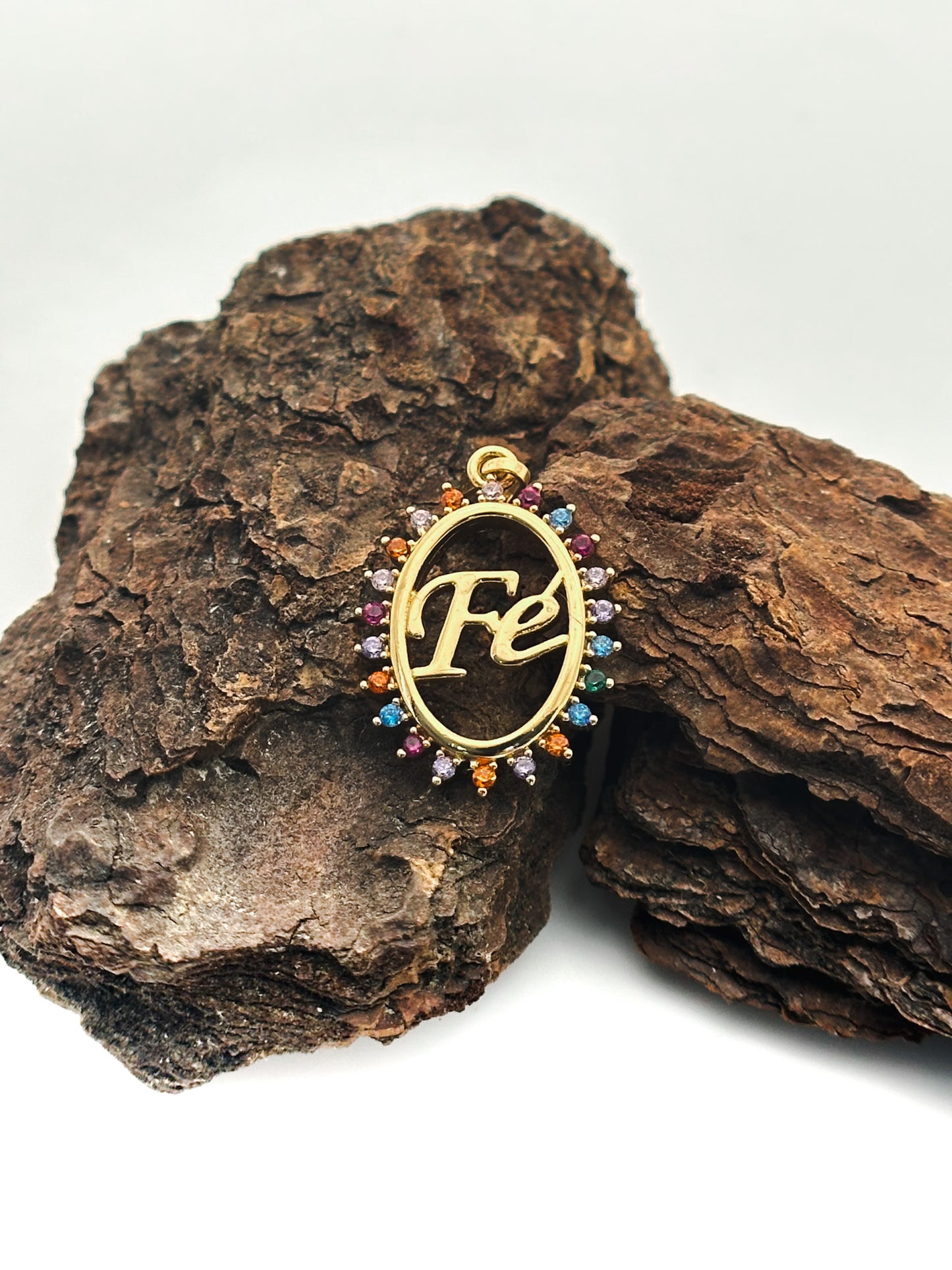 DIJE FE OVALO CIRCONES DE COLORES