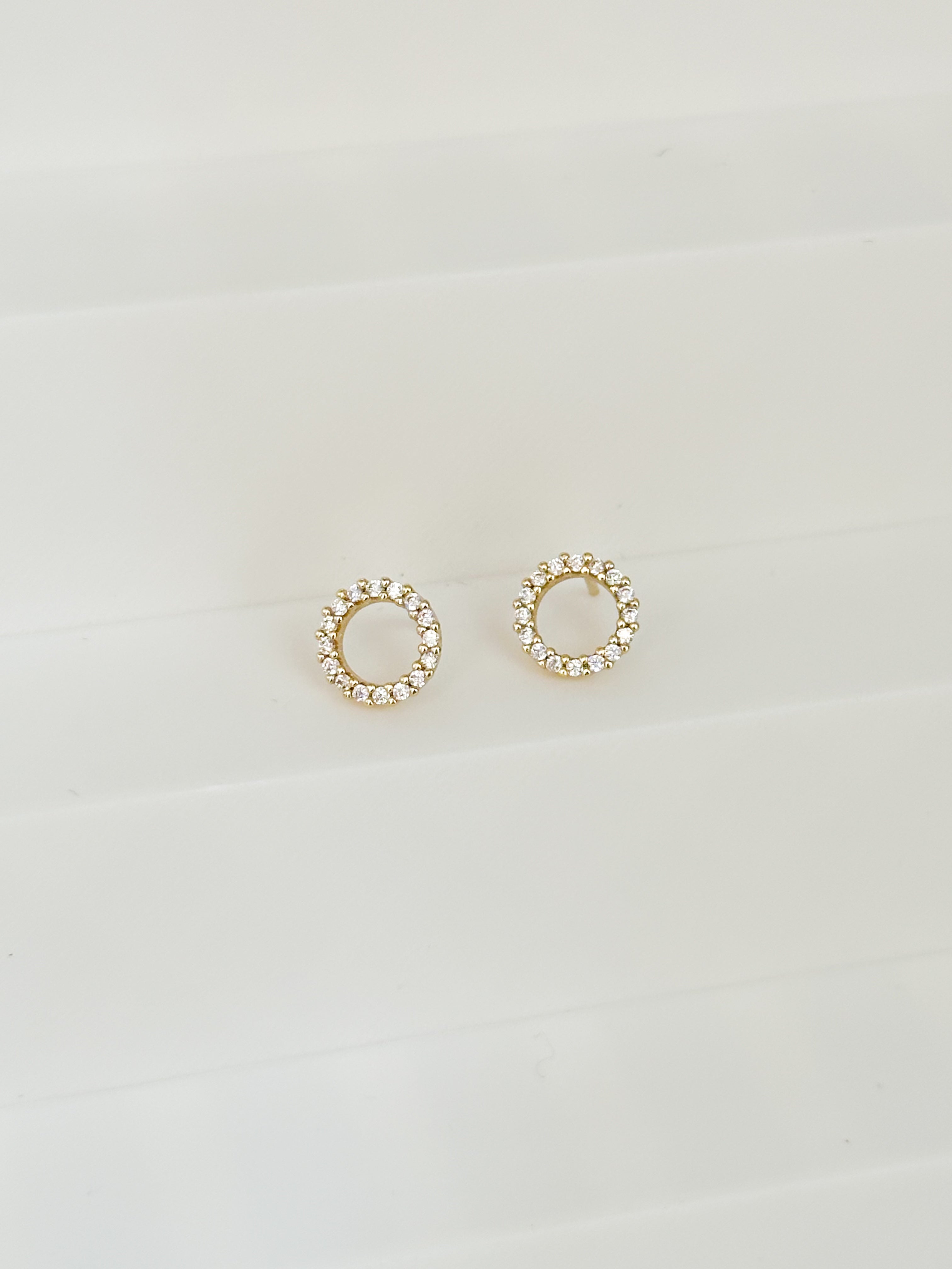 TOPO CIRCULO SILUETA CIRCON BLANCO DM