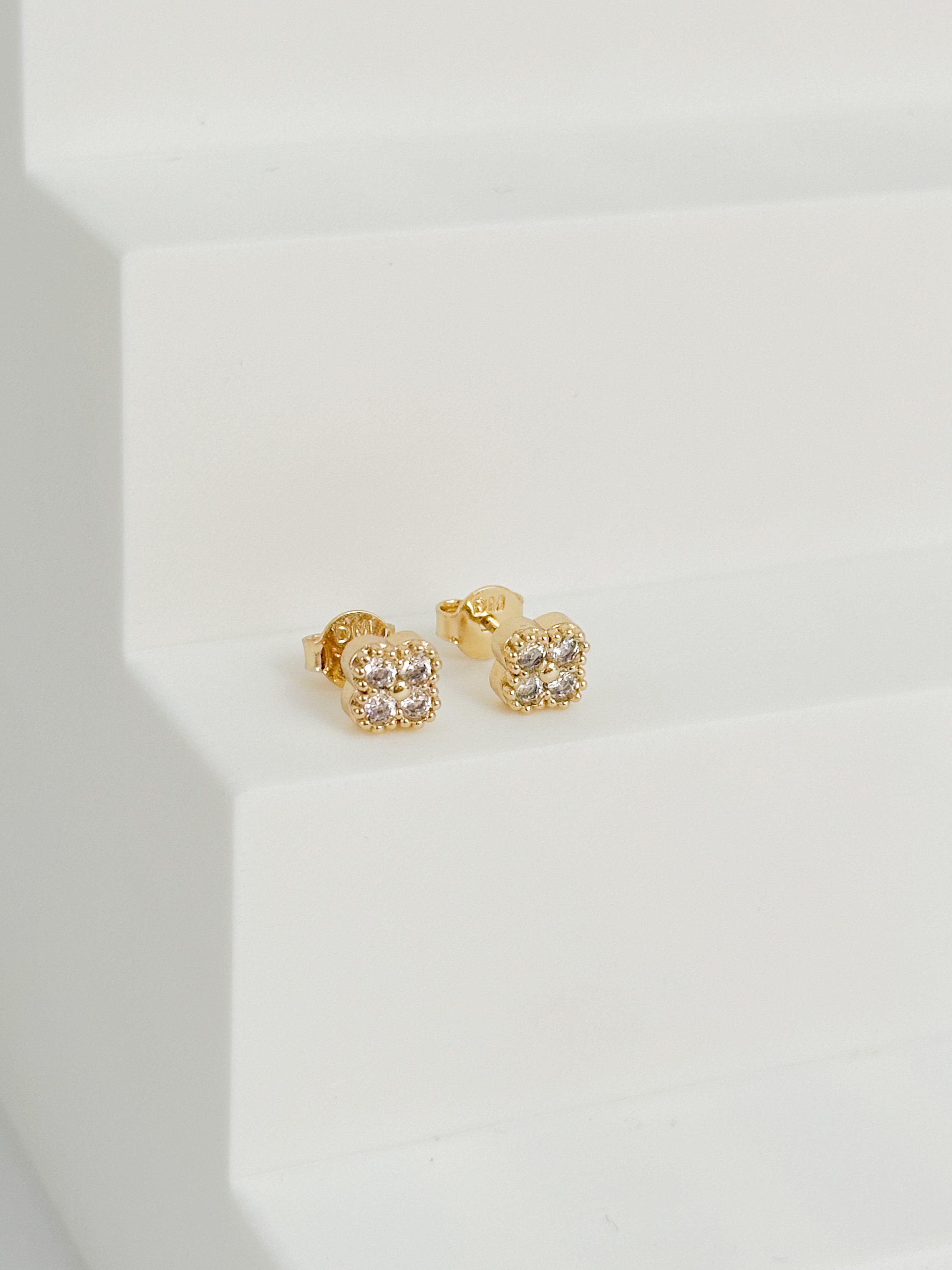TOPO VAN CLEEF PEQUEÑO BORDE DIAMANTADO RELLENO CIRCON BLANCO DM